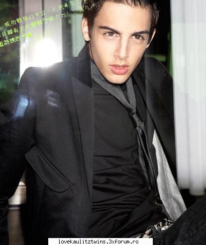 Darin - yvonnaTH - ^OtHeRs ArTiSt^
