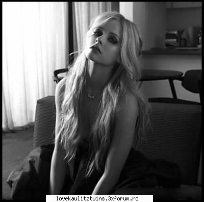 avril lavigne - yvonnaTH - #Rock On!#