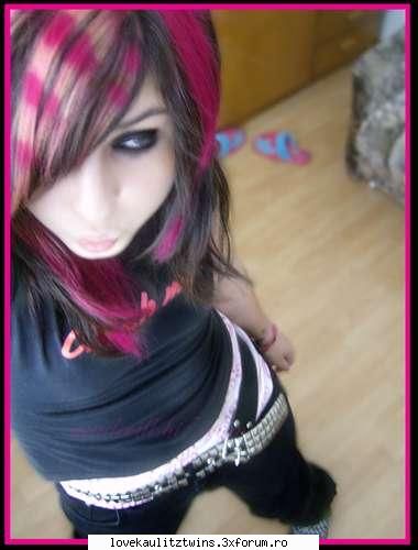 emo hair... - ella_t.h - *Emo style*