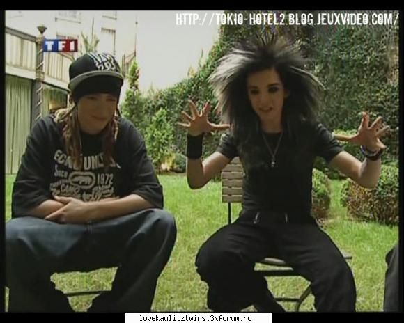 funny TH - uite aja fugea la mine - :^Tokio Hotel^: