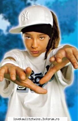 picks with tom... - ia`ma de mana!!! - **ToM kAuLiTz**
