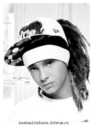 picks with tom... - yvonnaTH - **ToM kAuLiTz**