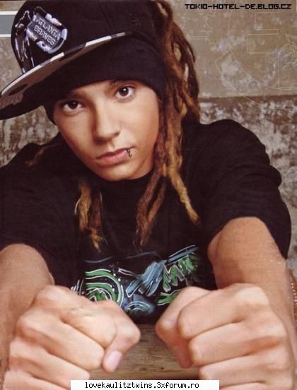 picks with tom... - yvonnaTH - **ToM kAuLiTz**